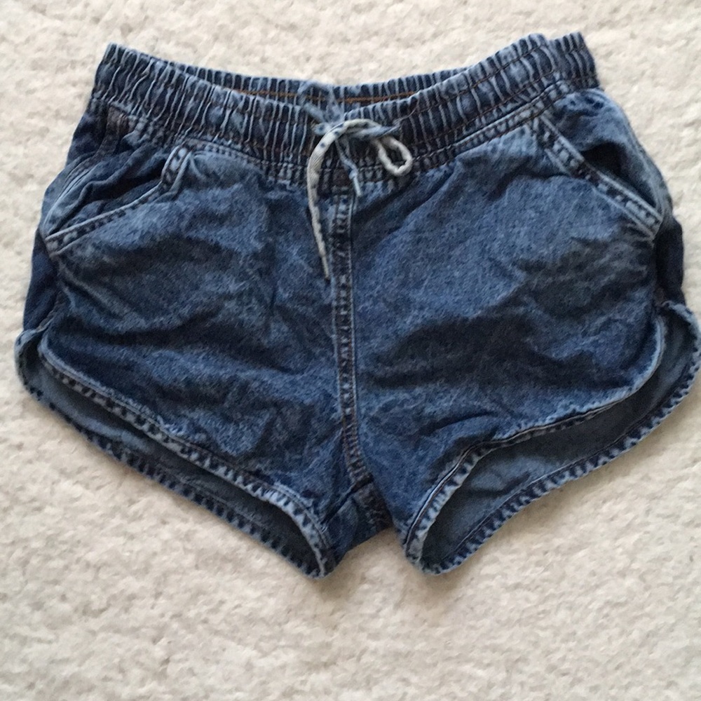 Shorts Divided